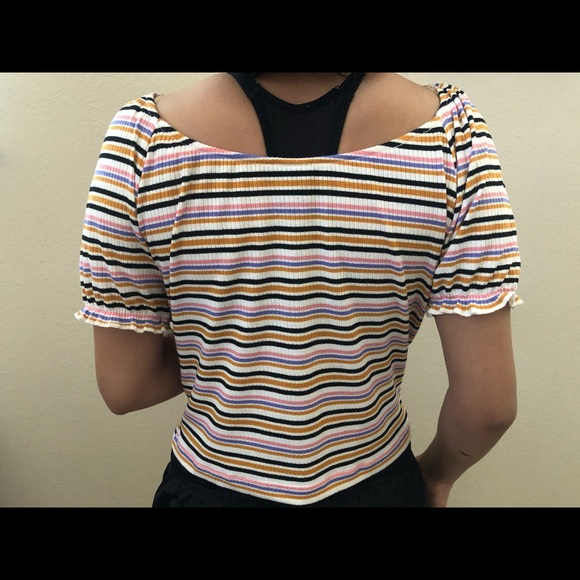 Cute Crop Top Shirt - Picture 3 of 4